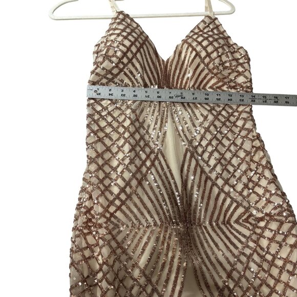 Sequined Beige and Bronze Evening Dress With Intricate Geometric Patterns - Picture 15 of 15
